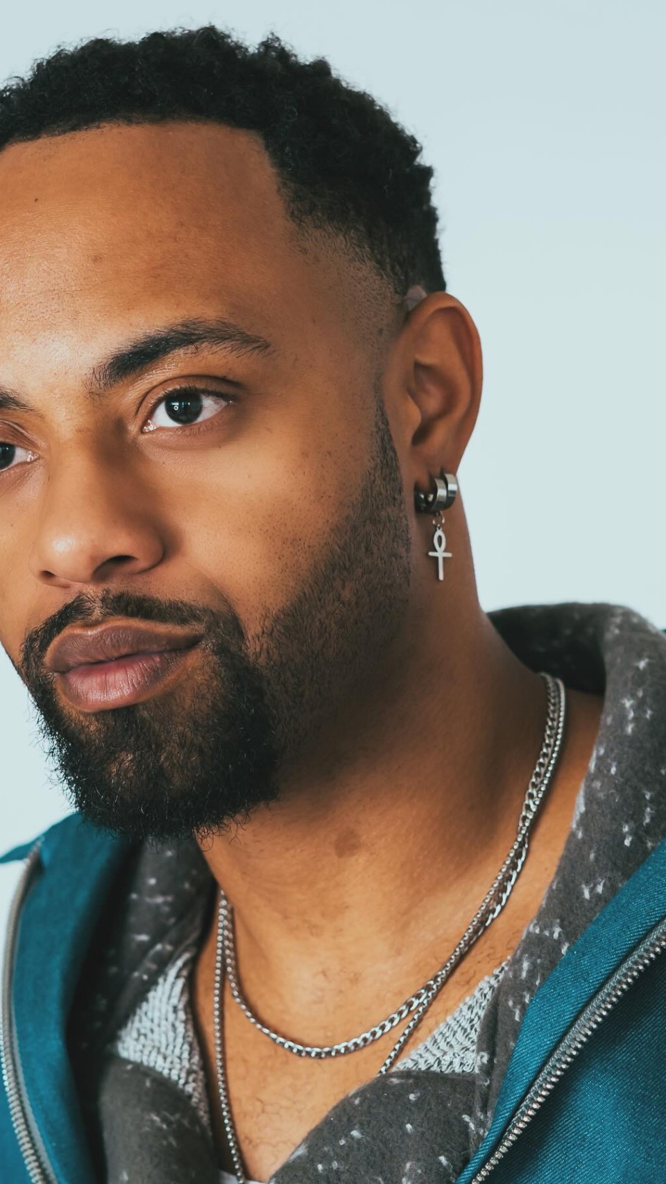 D8699ACB 4FC2 496F 9F80 14CA8D0A757E